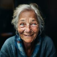 generativ ai, närbild av äldre leende kvinna, lycka se foto