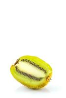 kiwi frukt på vit bakgrund foto