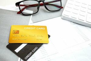 begrepp av finansiera, bank och kreditera kort, för använda sig av i finansiell frågor. foto