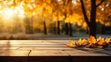 höst tabell med gul löv och trä- planka på solnedgång i skog foto