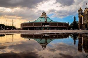 basilikan av vår dam i Guadalupe i Mexico City foto