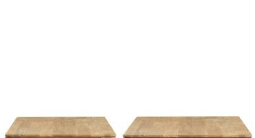 trä- tabell topp yta isolerat över vit bakgrund. fast trä möbel stänga se 3d illustration. tömma tabell topp matlagning presentation mall foto