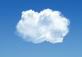 enda moln isolerat över blå himmel bakgrund. vit fluffig moln Foto, skön moln form. klimat begrepp foto