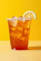 iced citron- te på plast hämtmat glas. ai genererad foto