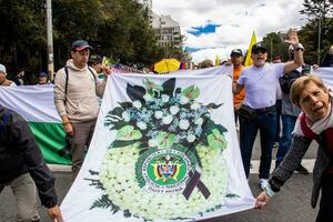 Bogota, colombia, 16 augusti 2023. Mars be för gustavo petro anklagelse. fredlig protest Mars i bogota colombia mot de regering av gustavo petro kallad la marcha de la mayoria. foto