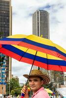 Bogota, colombia, 16 augusti 2023. Mars be för gustavo petro anklagelse. fredlig protest Mars i bogota colombia mot de regering av gustavo petro kallad la marcha de la mayoria. foto