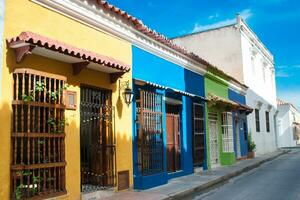 skön kolonial gata av cartagena de Indien. Fasad av en hus i cartagena de Indien. foto