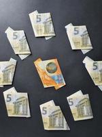 växlingsvärde för europeiska pengar och schweizisk valuta foto