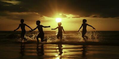 barn spelar på de strand på solnedgång - ai generativ foto