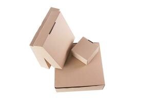 kartong gåva låda med lock, attrapp för design. isolerat vit. klippvägen foto