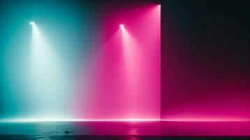 sökarljus på neon med rök bakgrund tömma scen med kopia Plats. foto