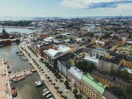 visningar av helsingfors, finland förbi Drönare foto