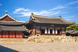 myeongjeongjeon, huvudhallen i Changgyeonggung-palatset i Seoul, Sydkorea foto