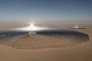 solceller kraft generation, sol- termisk kraft station i dunhuang, Kina. foto