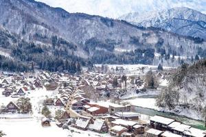 Flygfoto över Shirakawa Village Gifu i Japan foto