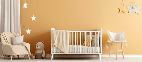 mysigt spjälsäng i bebis s rum foto