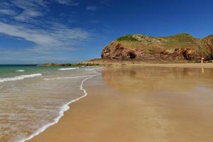 plemont bay jersey uk vårstrand foto