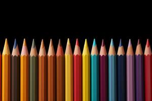 färgrik pennor bakgrund, skola vektor design ai genererad foto
