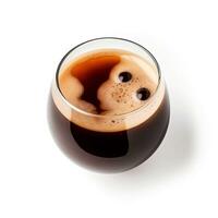 kaffe med cognac. espresso i en glas på en vit bakgrund stänga upp. ai genererad foto