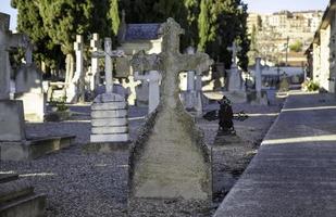 nischer på kyrkogården foto