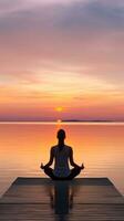 lugn solnedgång yoga - en wellness och mindfulness resa ai generativ foto