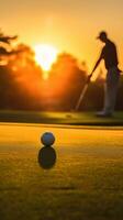 solbelyst atmosfär med en golfares skugga stretching på de kurs accentuera elegans ai generativ foto