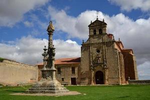 gammal eremitage tillägnad San saturio i Soria. foto