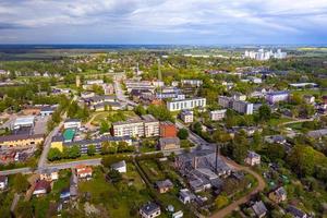 Dobele stad, industri- och bostadshus foto