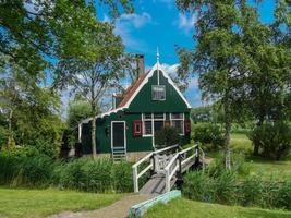 traditionellt hus i Zaanse Schans, Nederländerna den 19 juni 2016 foto