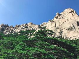 vackert berglandskap i Seoraksan nationalpark, Sydkorea foto