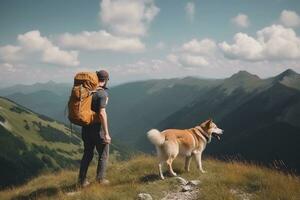 man med en turist ryggsäck är vandring med hans hund i de berg. reser med husdjur begrepp. ai genererad. foto