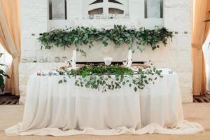 festsal för bröllop med dekorativa element foto