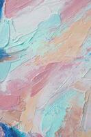 fragment. flerfärgad textur målning. abstrakt konst bakgrund. olja på duk. grov penseldrag av måla. närbild av en målning förbi olja och palett kniv. högstrukturerad, hög kvalitet detaljer. foto