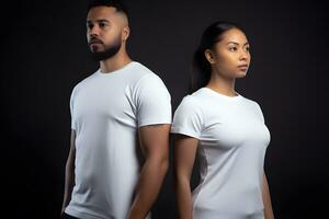 generativ ai. tom vit t-shirt attrapp på manlig och kvinna modell monter din mönster i stil foto
