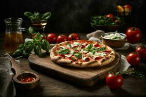 utsökt pizza med mozzarella på en choklad trä- styrelse på en tabell och dekorerad med tomat. proffs Foto