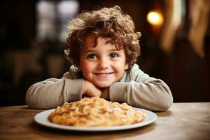 ung barn njuter pasta i italiensk matställe bakgrund med tömma Plats för text foto