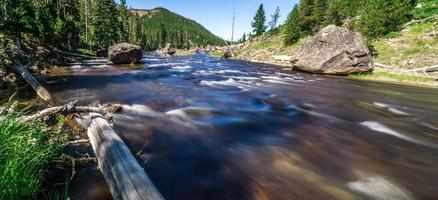 Obsidian Creek River i Yellowstone Wyoming foto