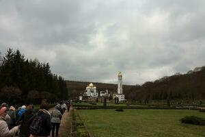 ternopil, ukraina - april 2, 2023 zarvanytsia andlig Centrum - ett av de största podolian helgedomar av de grekisk katolik kyrka foto