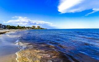 tropisk mexikansk strand klart turkost vatten playa del carmen mexico. foto