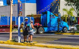 puerto escondido oaxaca mexico 2023 typisk skön färgrik turist gata trottoar stad puerto escondido Mexiko. foto