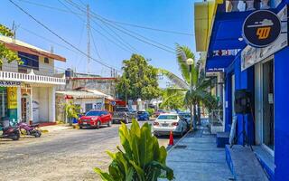 puerto escondido oaxaca mexico 2023 typisk skön färgrik turist gata trottoar stad puerto escondido Mexiko. foto