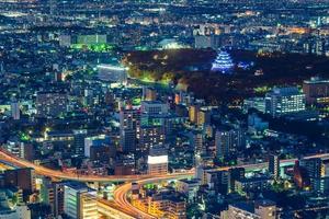 nattvy av Nagoya med Nagoya Castle i Japan foto