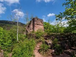 ruinerna av det medeltida slottet Nidek i Vosgesbergen, alsace foto