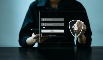 cyber säkerhet begrepp, logga in, användare, Identifiering information säkerhet och kryptering, säkra tillgång till användarens personlig information kvinna använder sig av smart telefon och läsplatta i kontor foto
