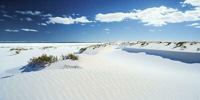 lugn vit sand strand med klar blå himmel foto