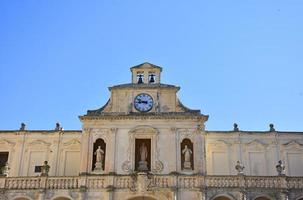 Italien, lecce, stad med barock arkitektur och kyrkor och arkeologiska lämningar. foto