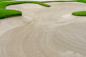 golf kurs sand grop bunkra estetisk bakgrund, används som hinder för golf tävlingar för svårighet och faller av de kurs för skönhet foto