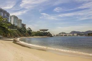 strand i Niteroi i Rio de Janeiro, Brasilien foto