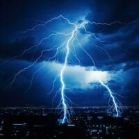 elektricitet kostnader de himmel med blixt- och åska på en mörk natt foto