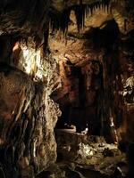 detalj av grottor i de serra de mira d'aire, i portugal foto